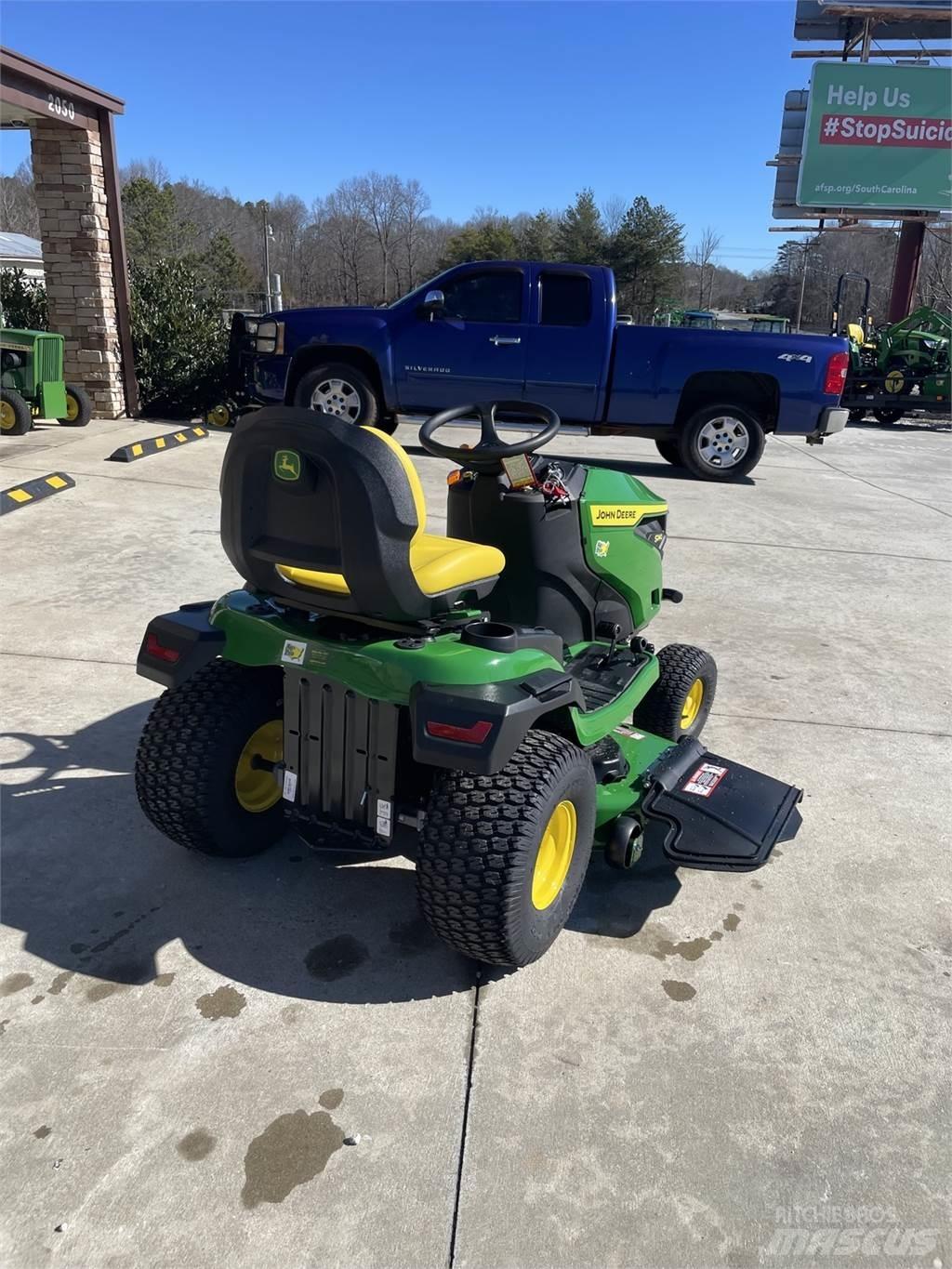 John Deere S240 Trattori compatti