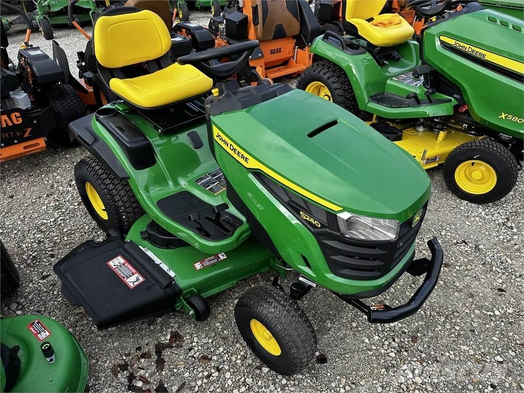John Deere S240 Trattori compatti