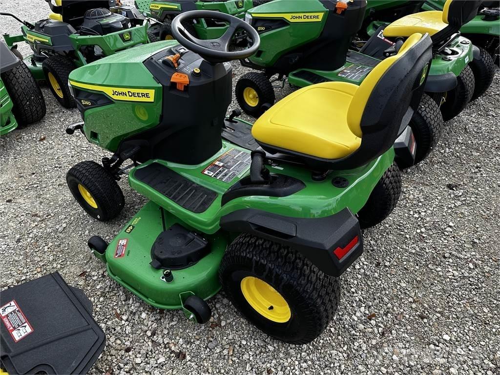 John Deere S240 Trattori compatti