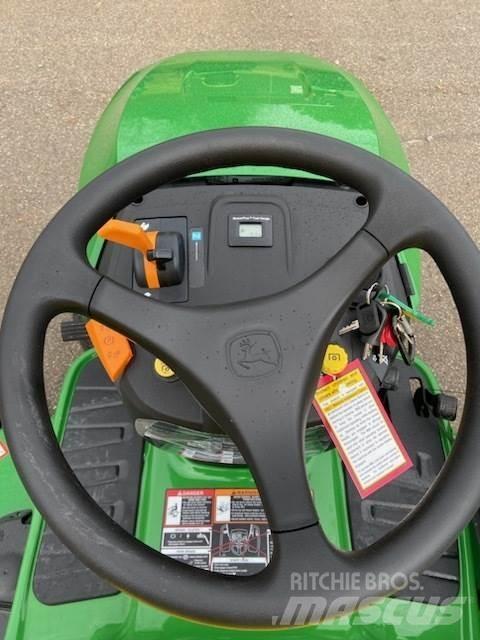 John Deere S240 Trattori compatti