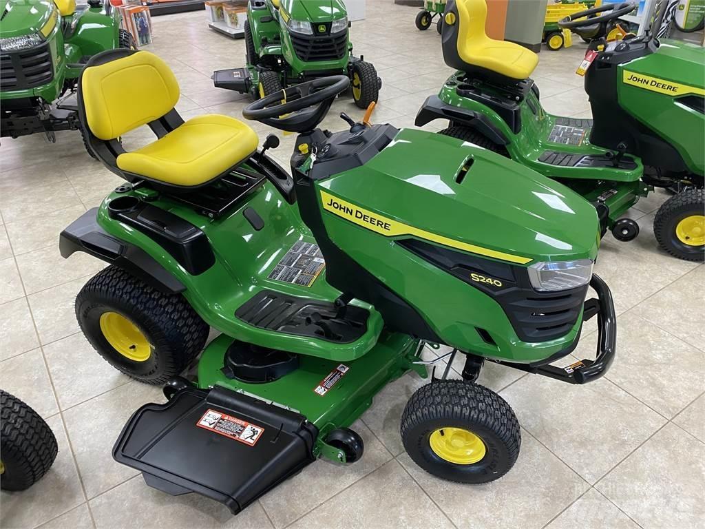 John Deere S240 Trattori compatti