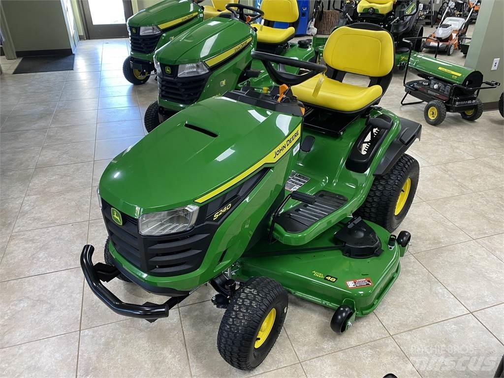 John Deere S240 Trattori compatti