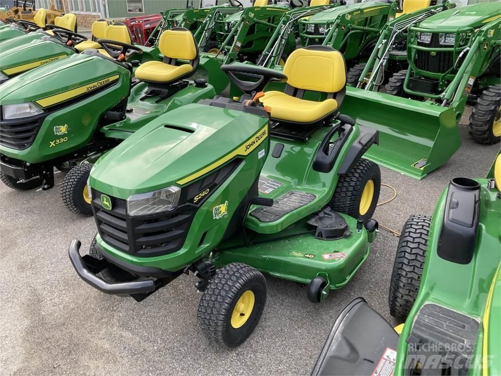 John Deere S240 Trattori compatti