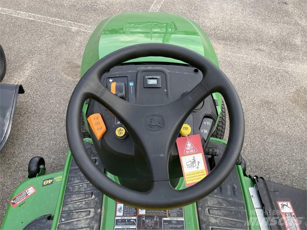 John Deere S240 Trattori compatti