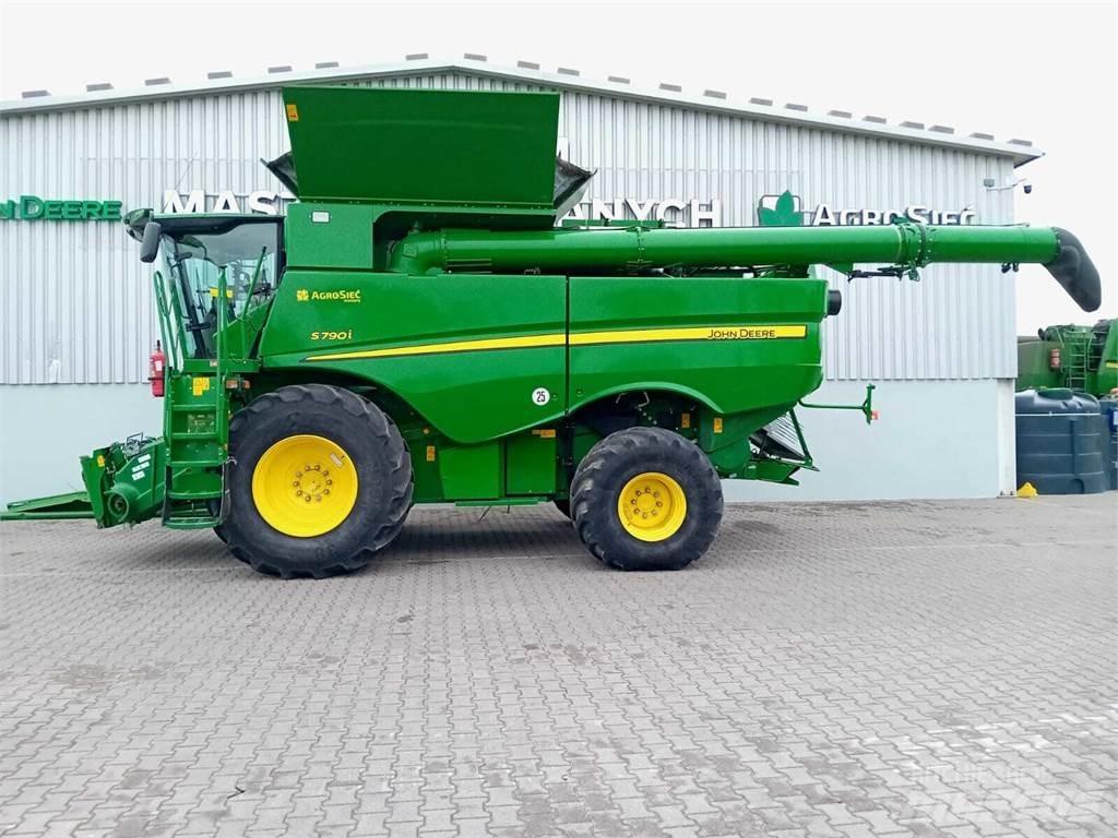 John Deere S790 Mietitrebbiatrici