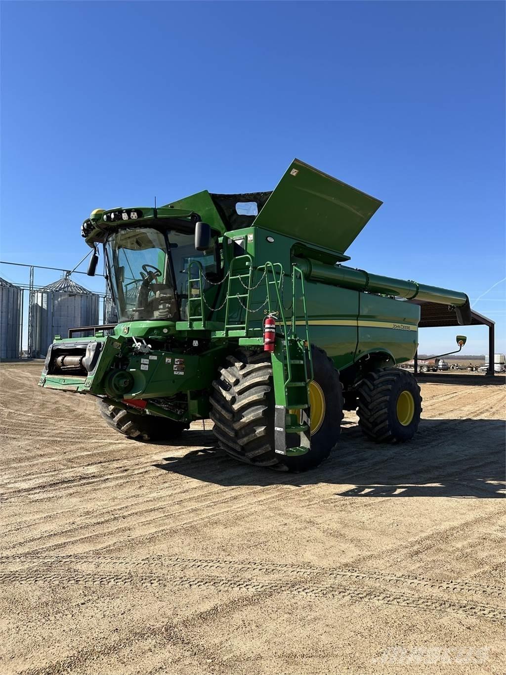 John Deere S790 Mietitrebbiatrici