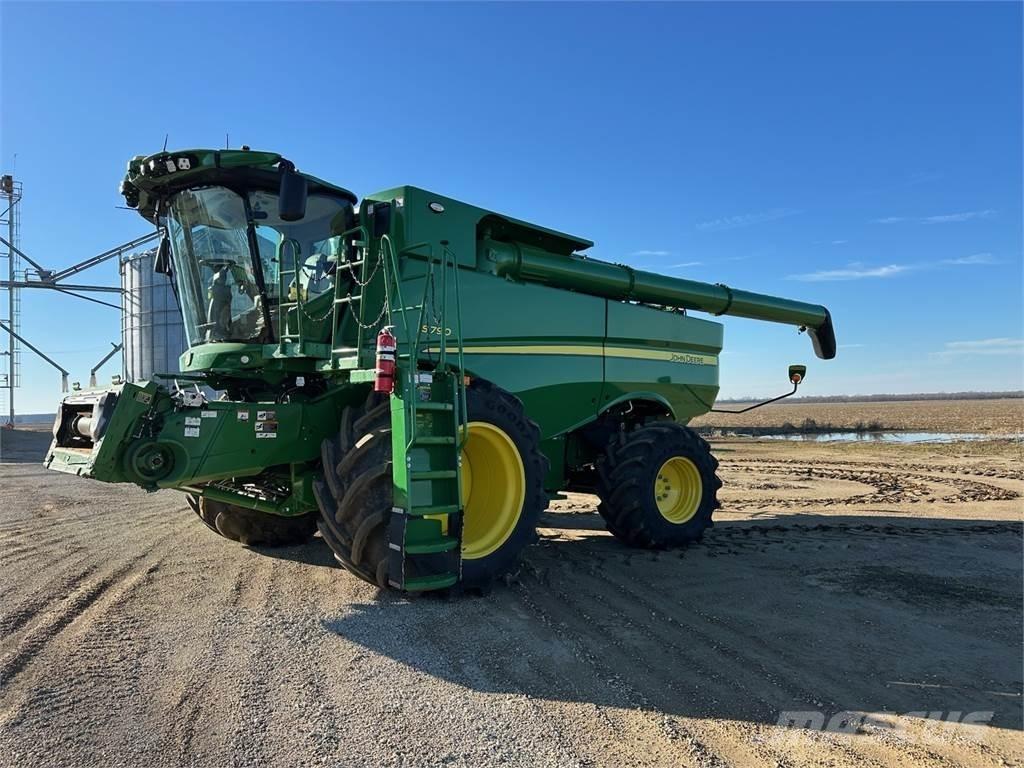 John Deere S790 Mietitrebbiatrici