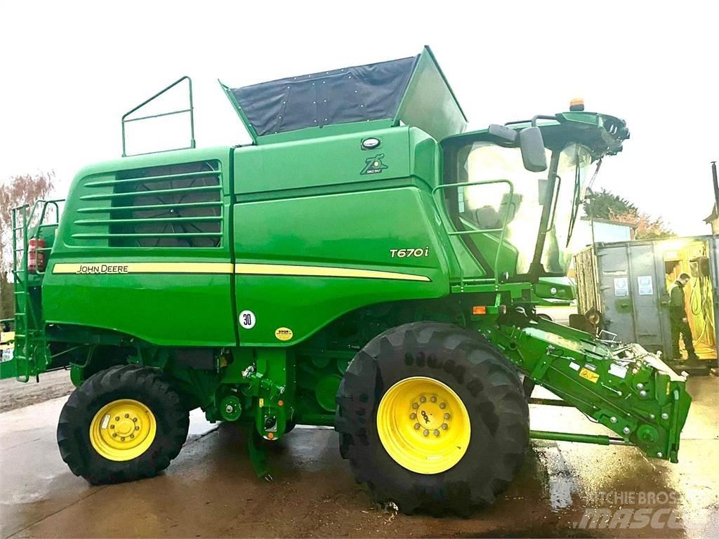 John Deere T670 Mietitrebbiatrici