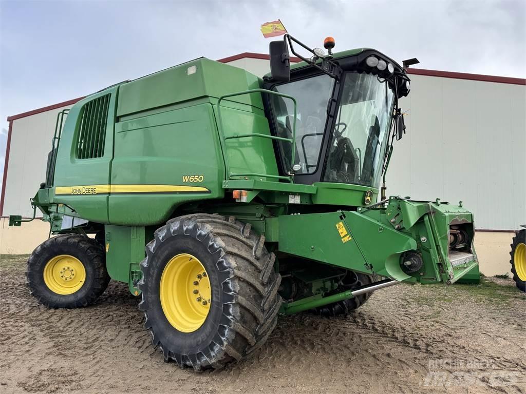 John Deere W650 Mietitrebbiatrici