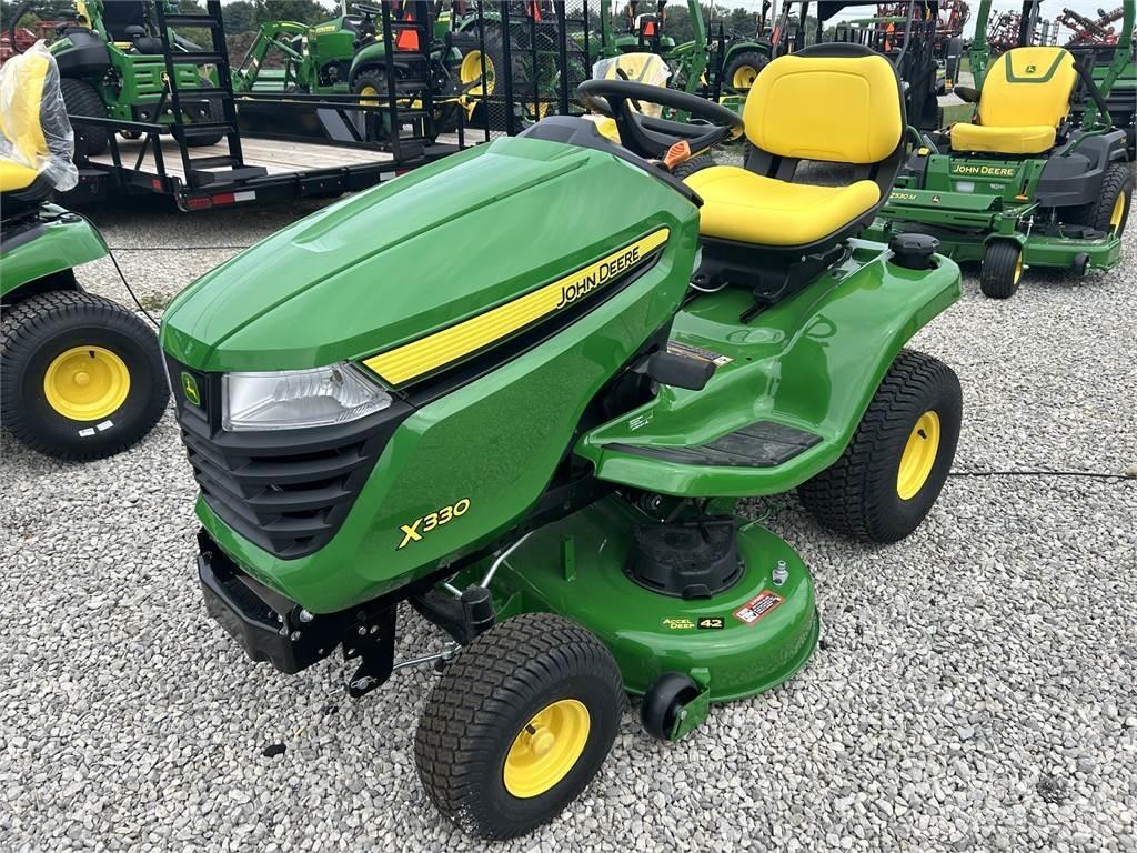 John Deere X330 Trattori compatti