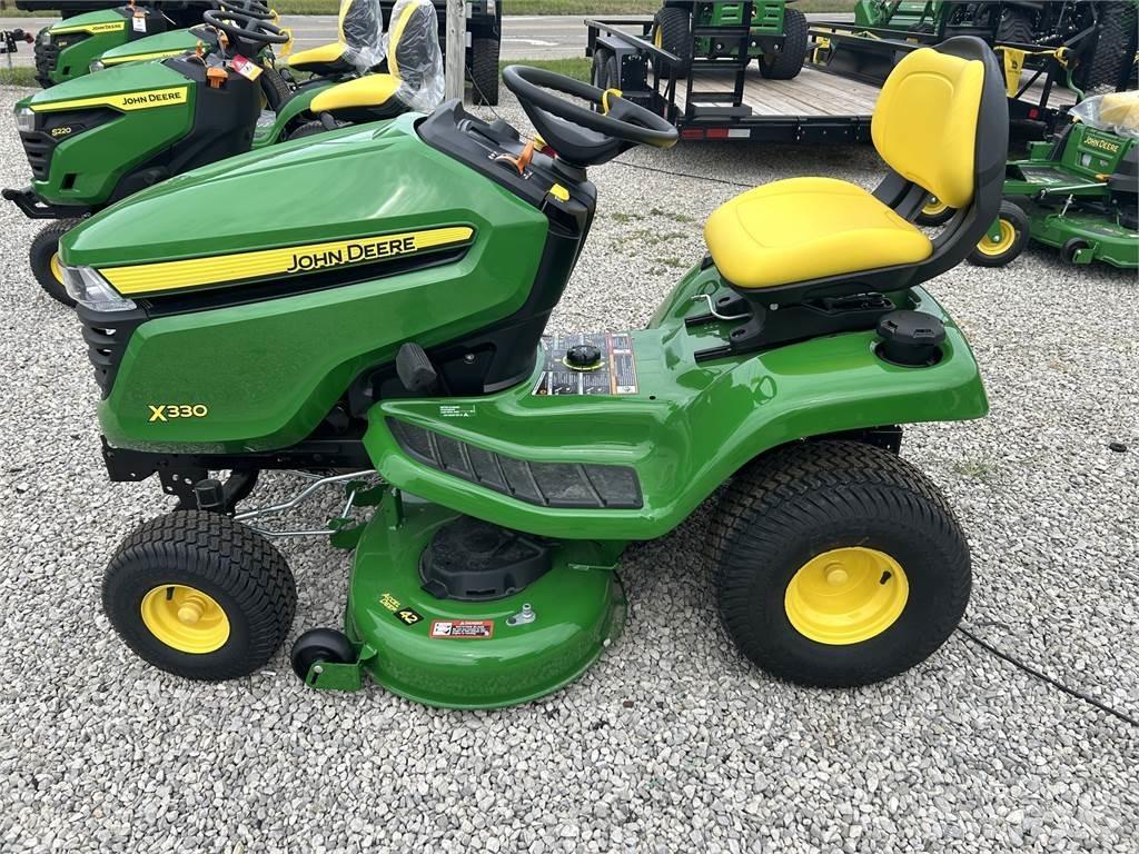 John Deere X330 Trattori compatti