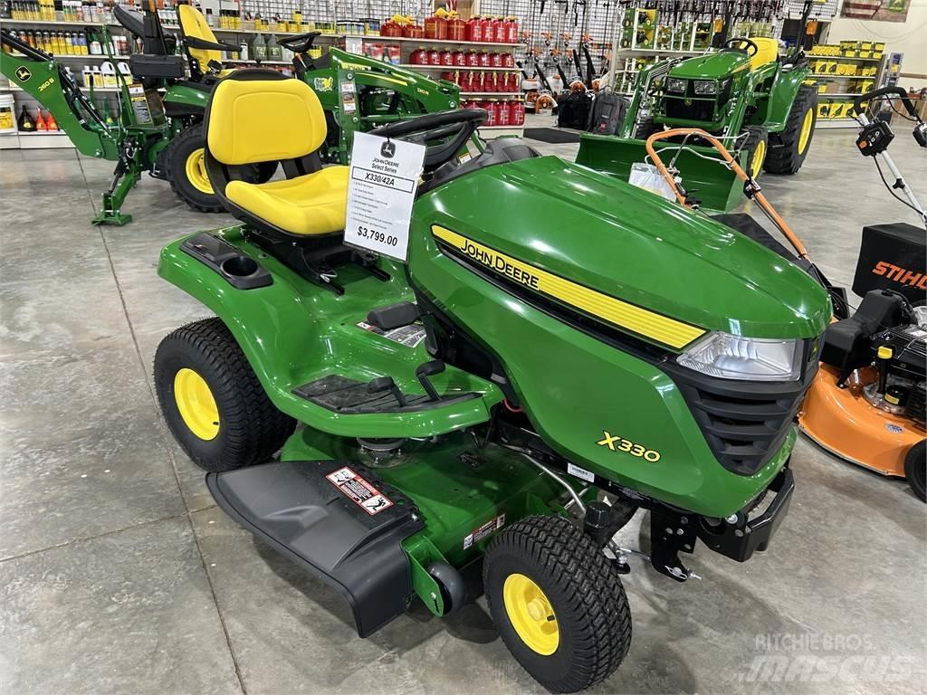 John Deere X330 Trattori compatti