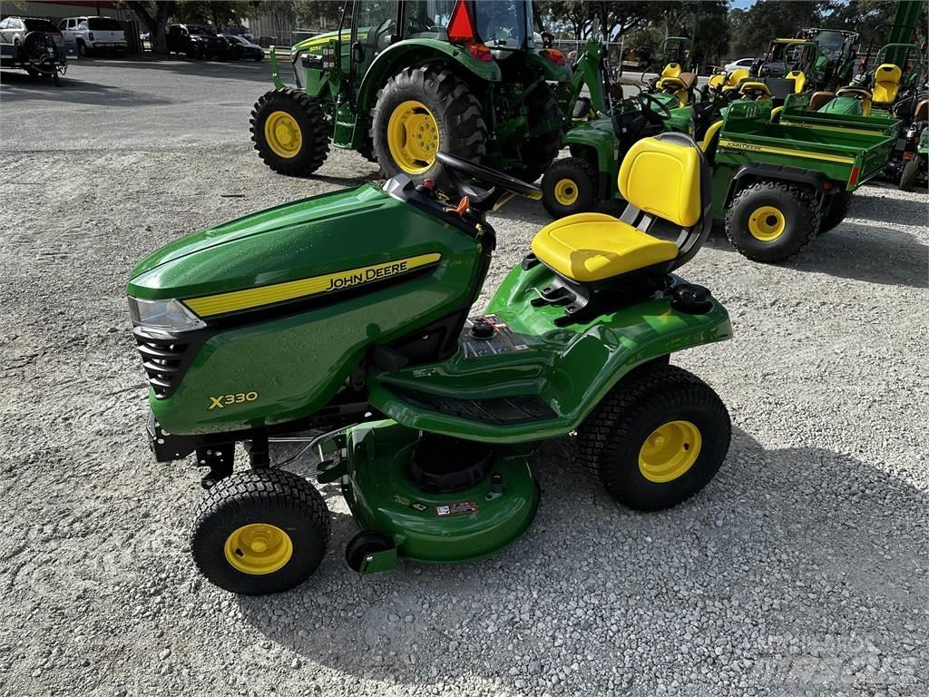 John Deere X330 Trattori compatti