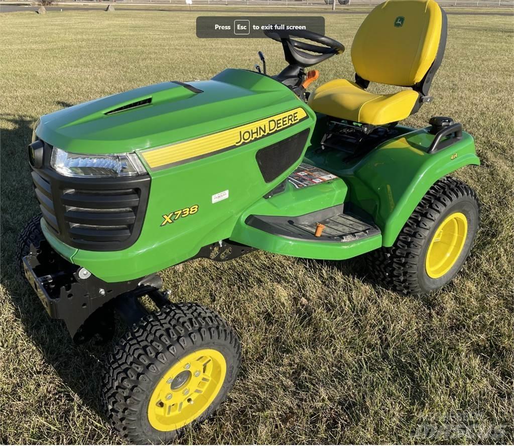 John Deere X738 Trattori compatti