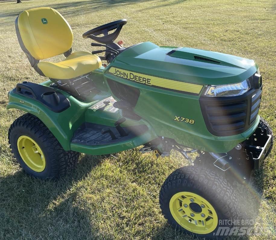 John Deere X738 Trattori compatti