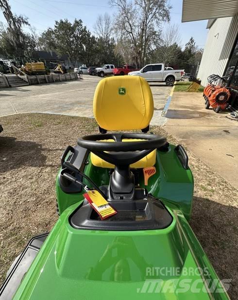 John Deere X739 Trattori compatti