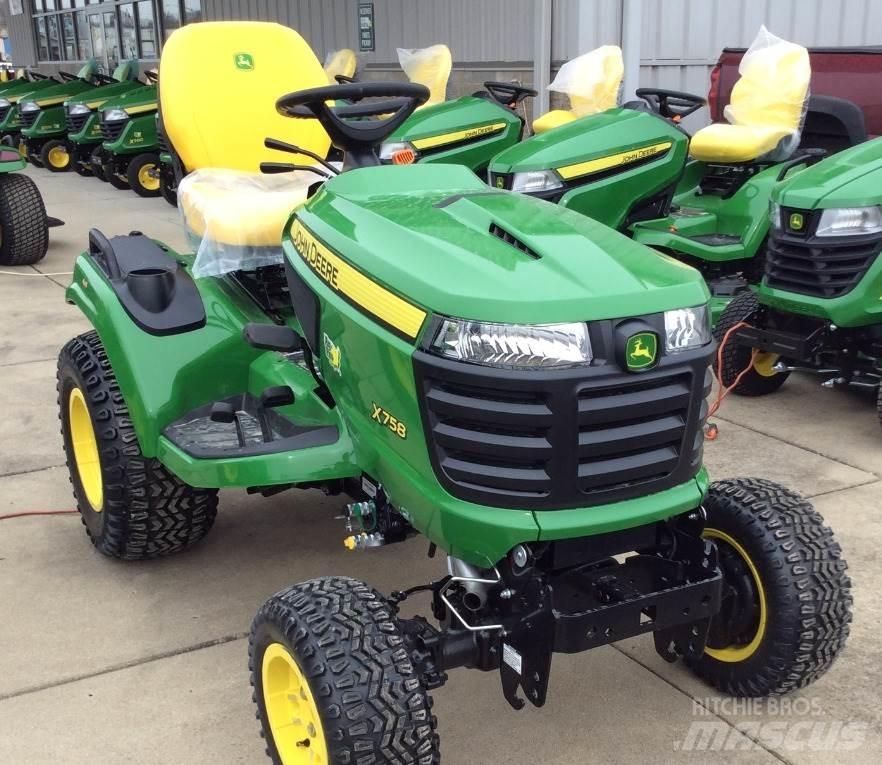 John Deere X758 Trattori compatti