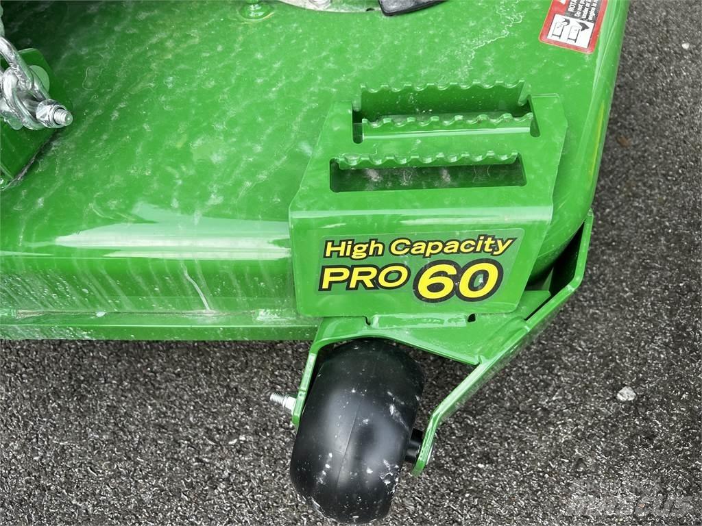 John Deere Z720E Tosaerba zero turn