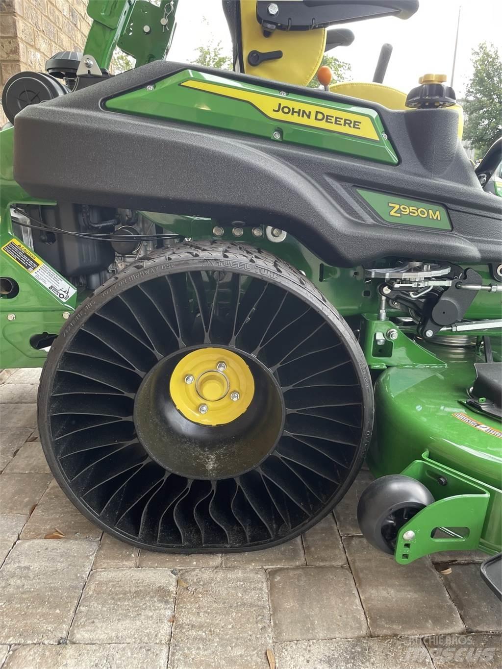 John Deere Z950M Tosaerba zero turn