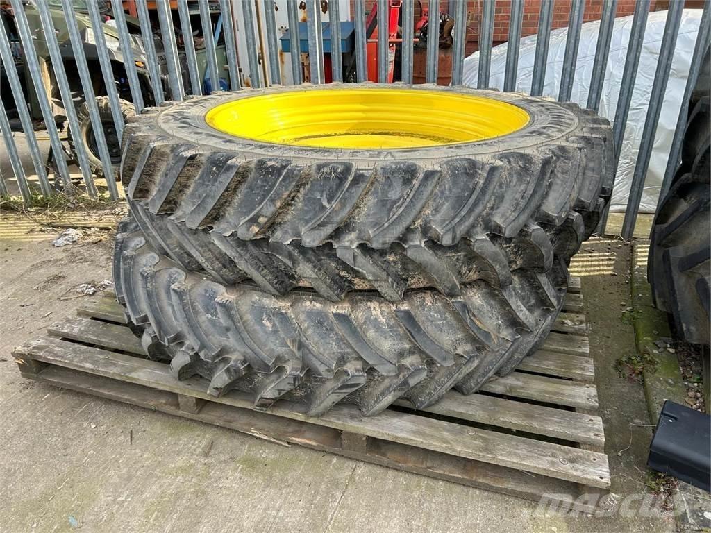  Row Crop Tyres Pneumatici, ruote e cerchioni