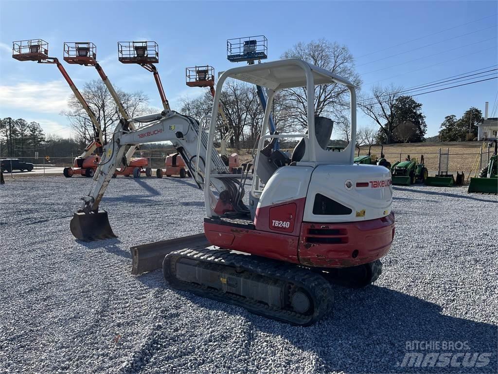 Takeuchi TB240 Miniescavatori