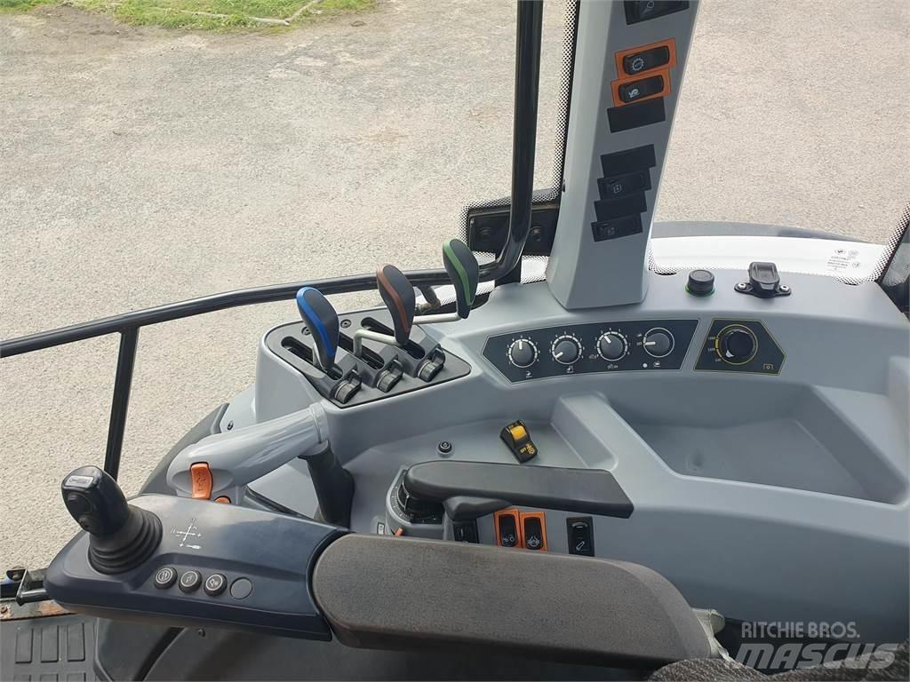 Valtra A104 Trattori
