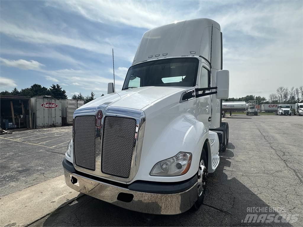 Kenworth T680 Motrici e Trattori Stradali