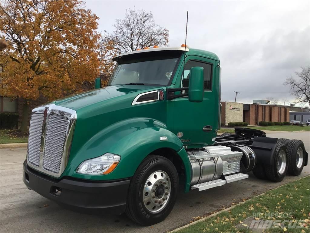Kenworth T680 Motrici e Trattori Stradali