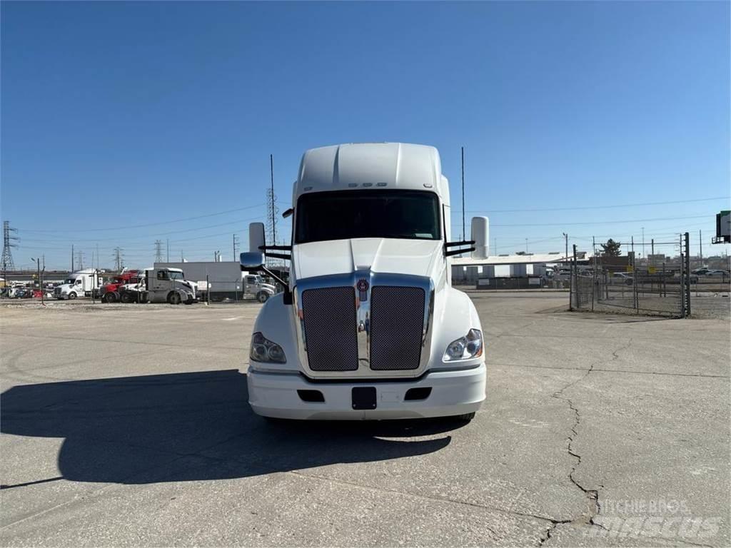 Kenworth T680 Motrici e Trattori Stradali