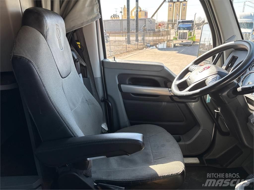 Kenworth T680 Motrici e Trattori Stradali
