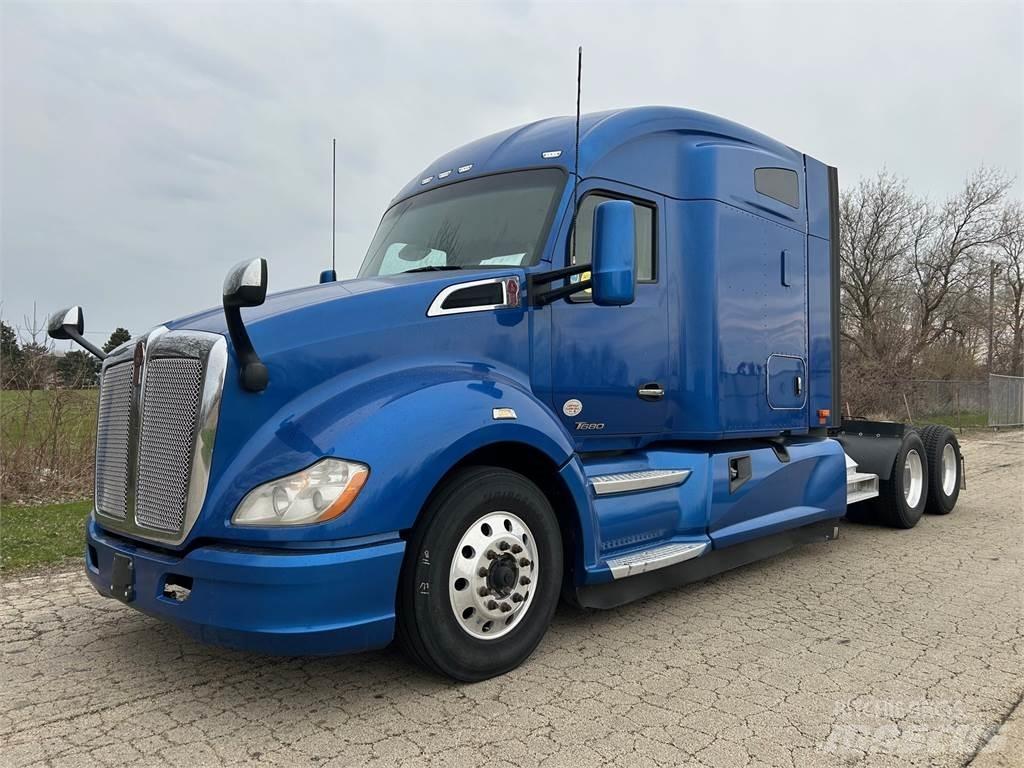 Kenworth T680 Motrici e Trattori Stradali
