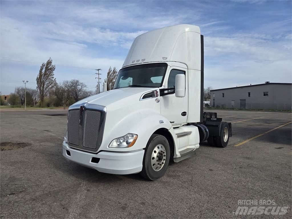 Kenworth T680 Motrici e Trattori Stradali