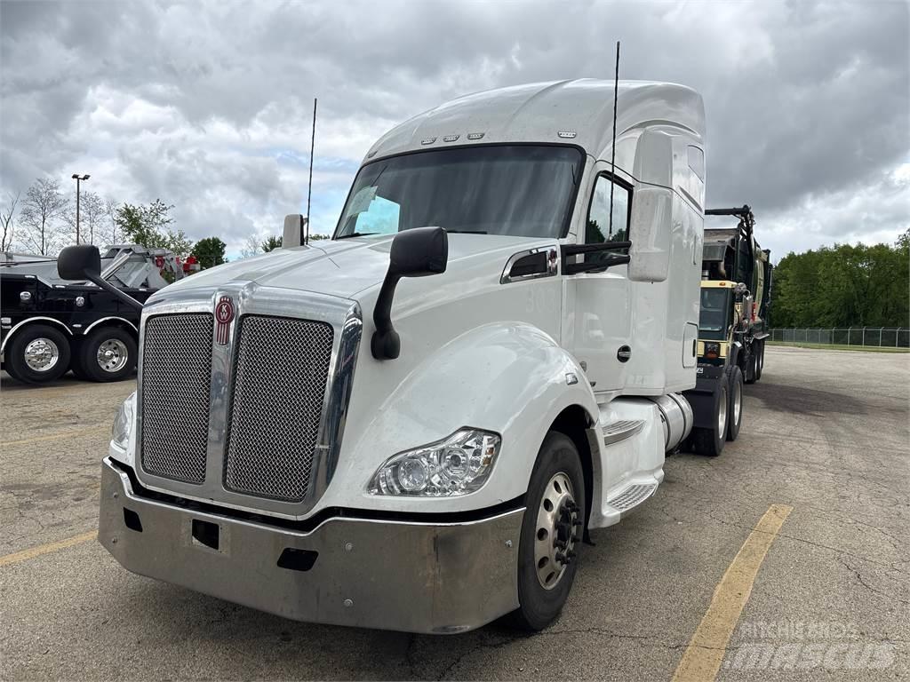 Kenworth T680 Motrici e Trattori Stradali
