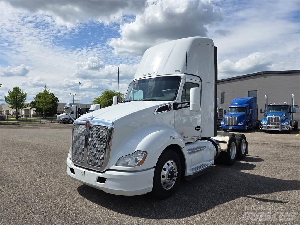 Kenworth T680 Motrici e Trattori Stradali