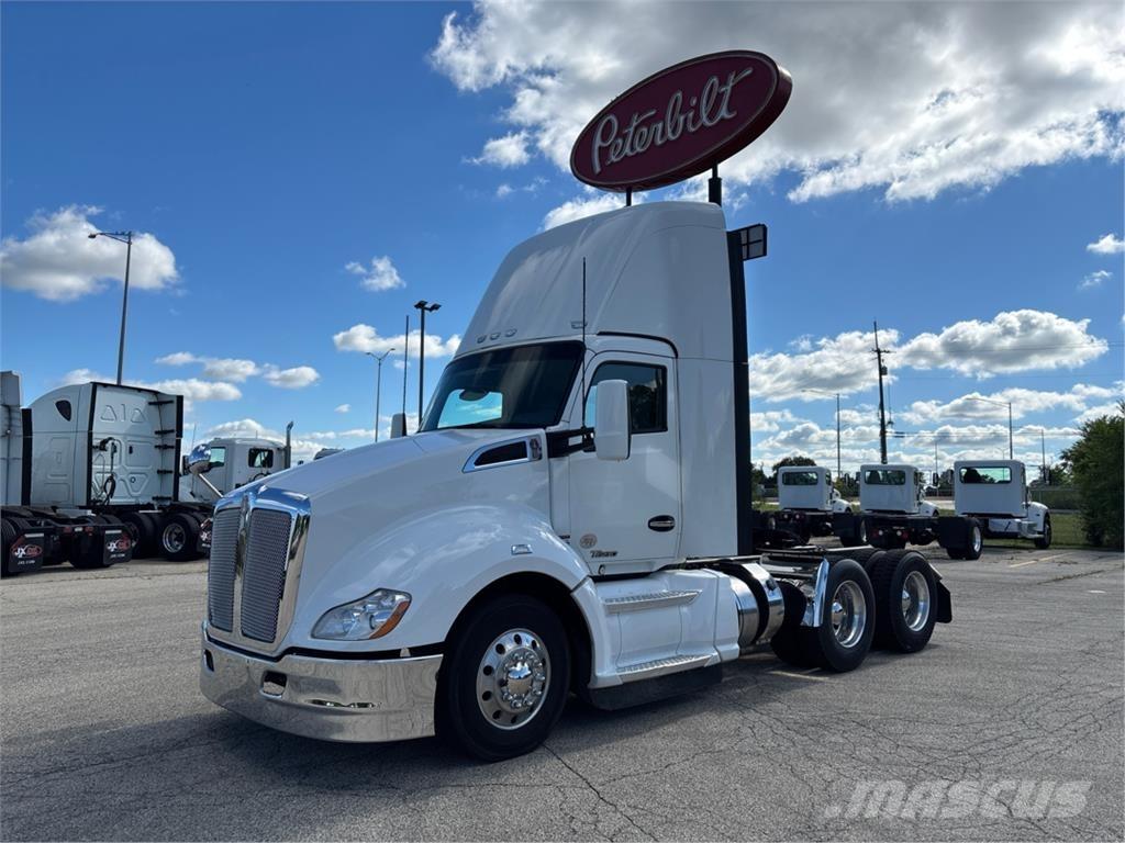 Kenworth T680 Motrici e Trattori Stradali