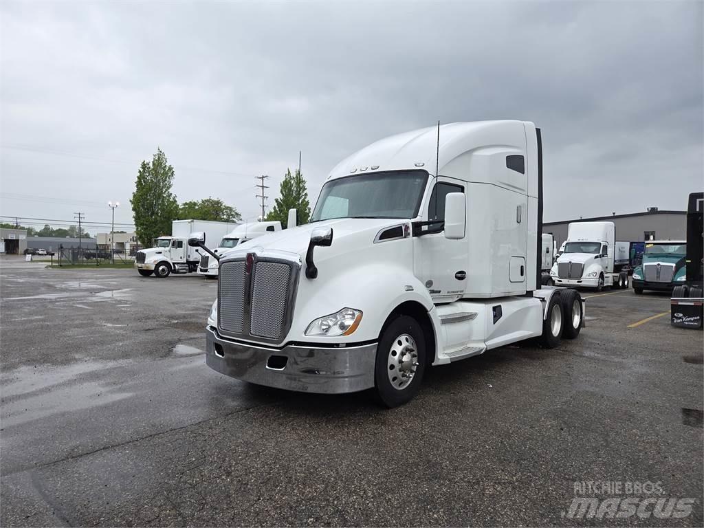 Kenworth T680 Motrici e Trattori Stradali