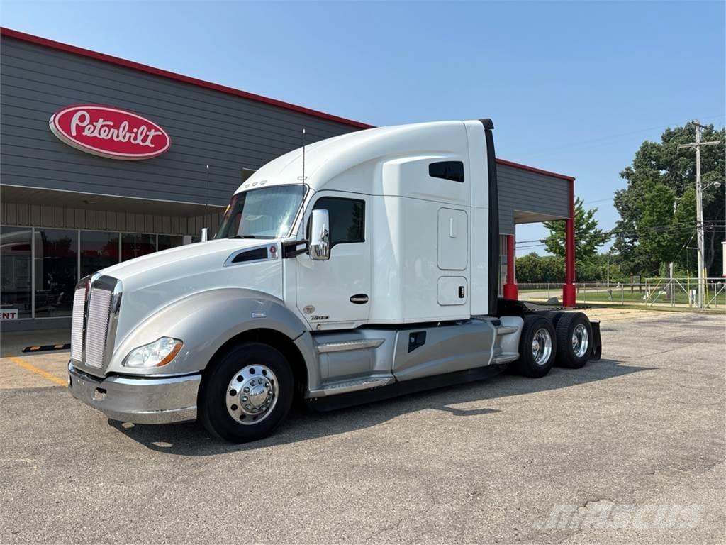 Kenworth T680 Motrici e Trattori Stradali