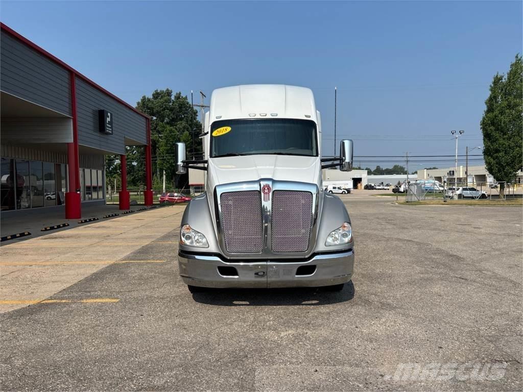Kenworth T680 Motrici e Trattori Stradali
