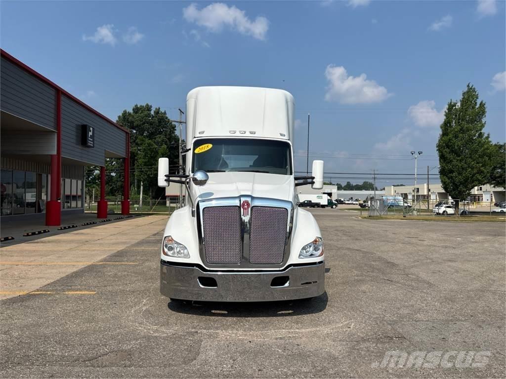 Kenworth T680 Motrici e Trattori Stradali