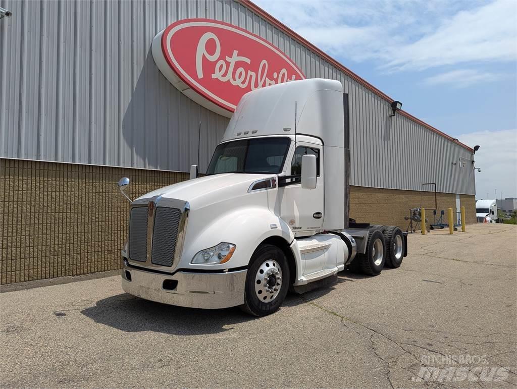 Kenworth T680 Motrici e Trattori Stradali