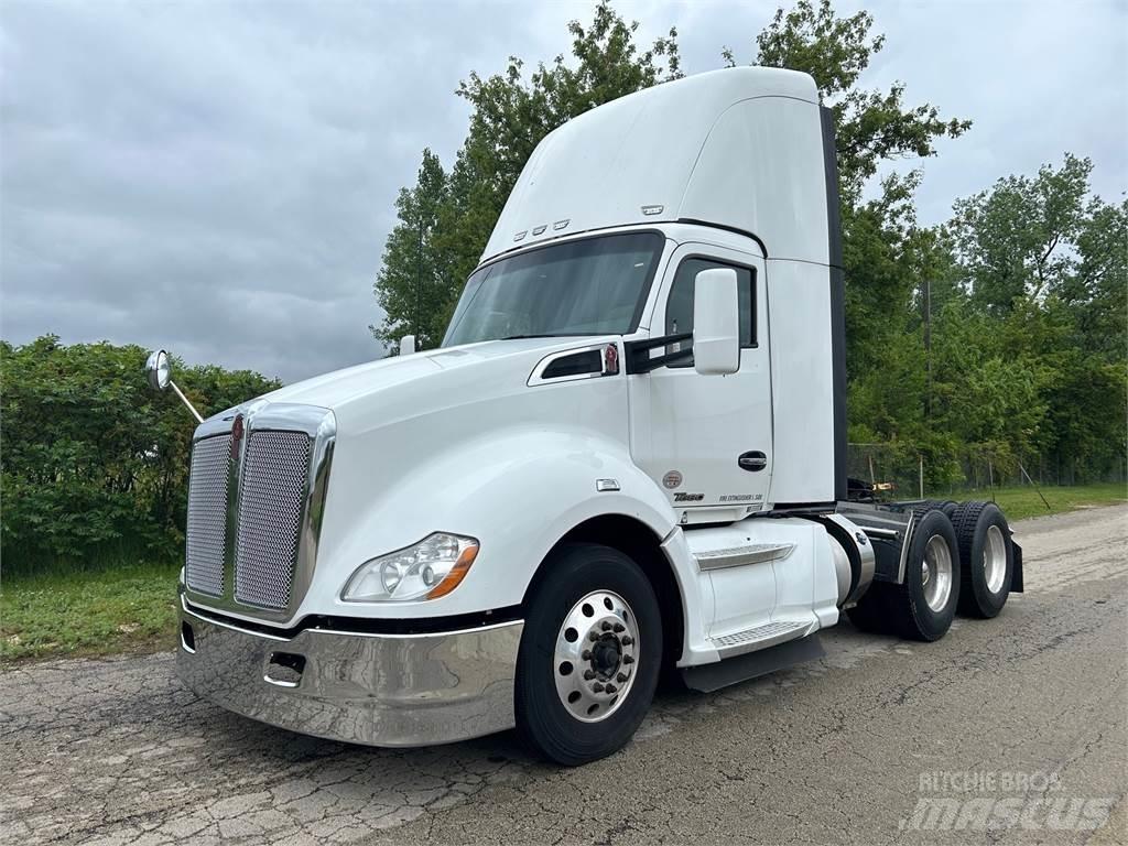Kenworth T680 Motrici e Trattori Stradali