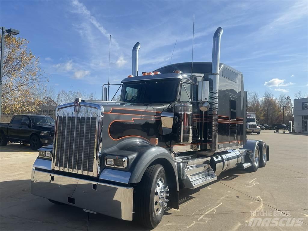 Kenworth W900 Motrici e Trattori Stradali