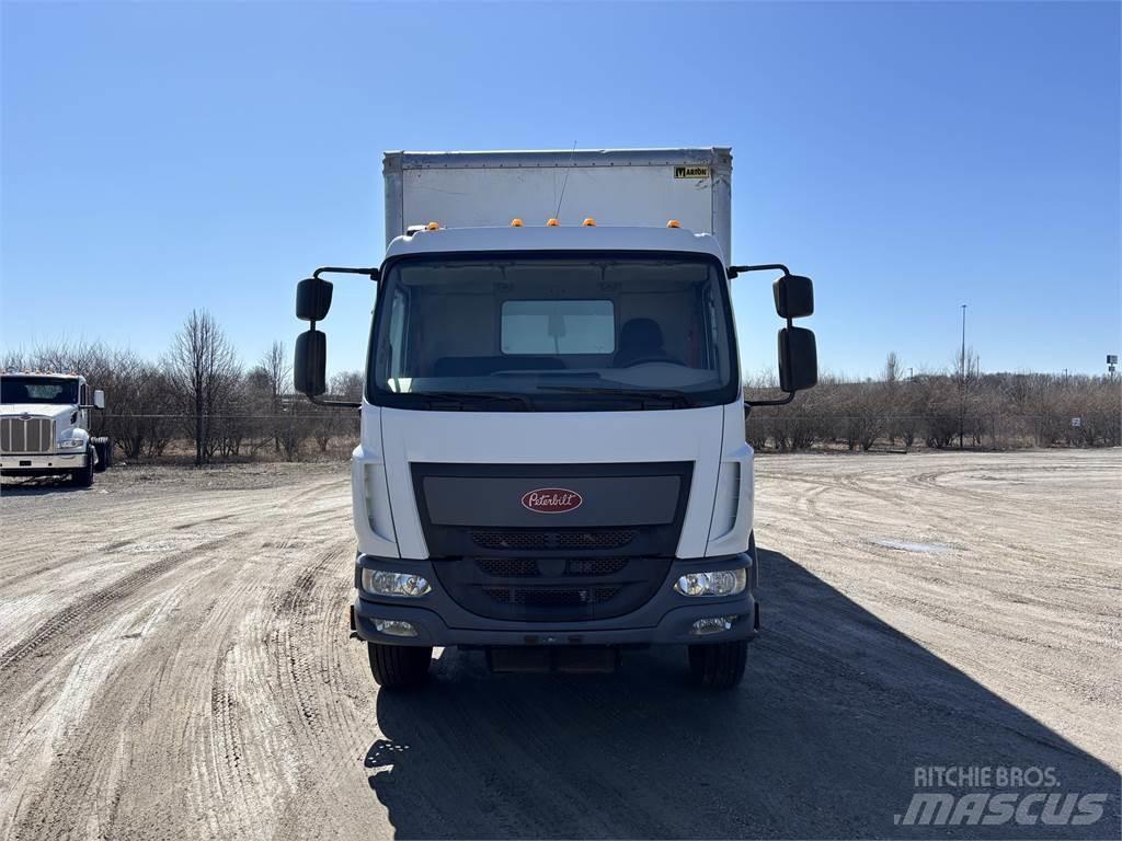 Peterbilt 220 Camion cassonati
