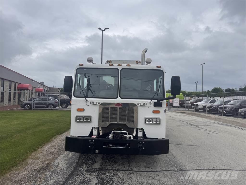Peterbilt 320 Camion dei rifiuti