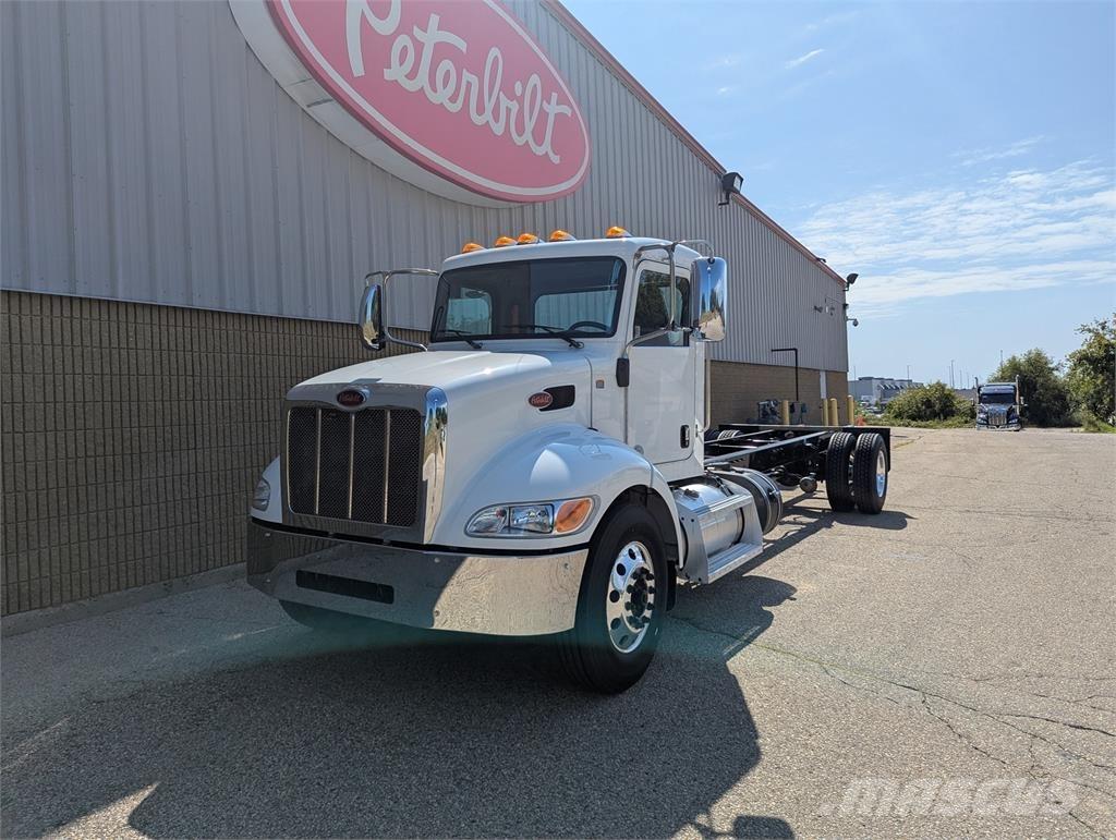 Peterbilt 337 Camion altro