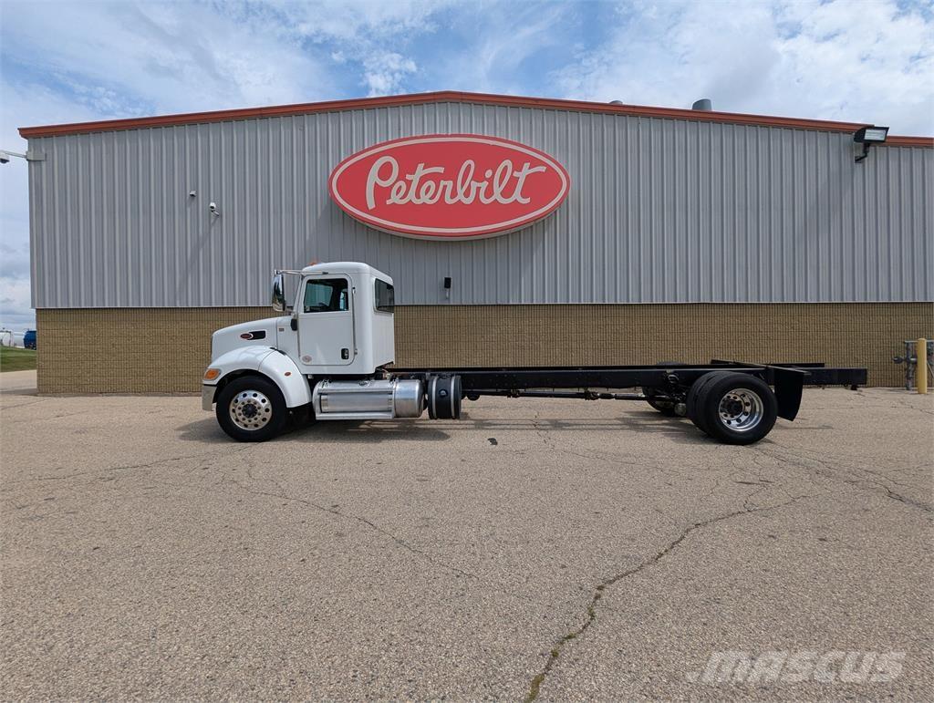 Peterbilt 337 Camion altro