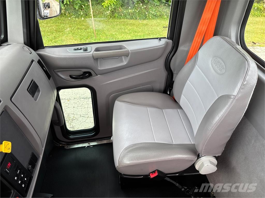 Peterbilt 337 Camion altro