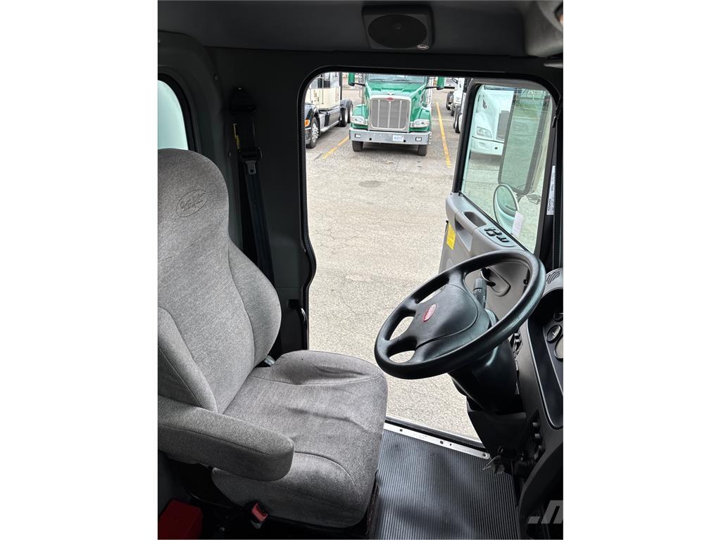 Peterbilt 337 Camion altro
