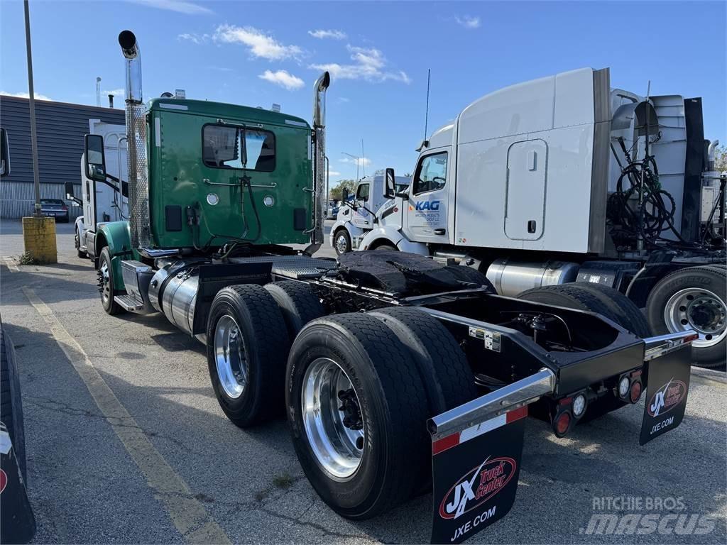 Peterbilt 567 Motrici e Trattori Stradali