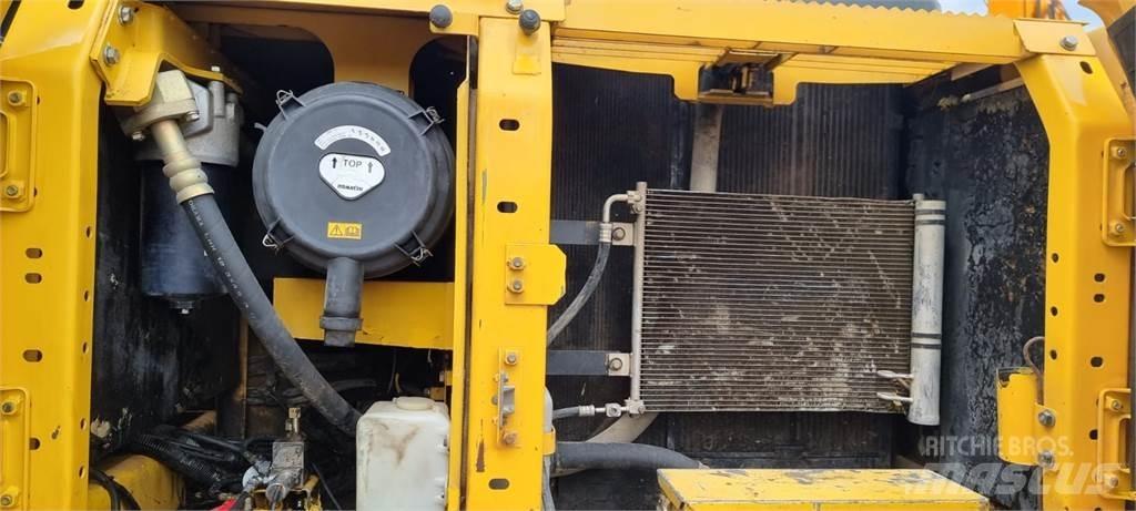 Komatsu PC210LC Escavatori cingolati